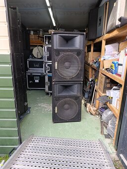 Odposluchy Yamaha 115v 15" - 3