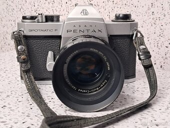 ASAHI PENTAX SPOTMATIC F / SP F + SMC TAKUMAR 1:1.4/50 - 3