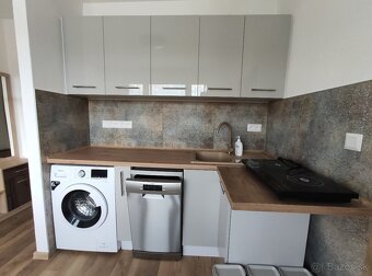 Veľmi pekný 1-izb.byt 37m2-zariadený-centrum mesta na pešo-H - 3