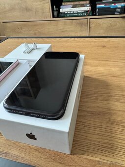 Apple iPhone, Watch, Airpods - 3