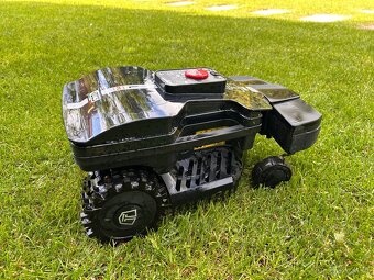 ROBOTICKÁ KOSAČKA ZCS NEXTECH L X2 ZR - 3