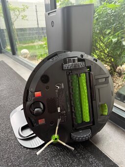 iRobot ROOMBA i7 - 3