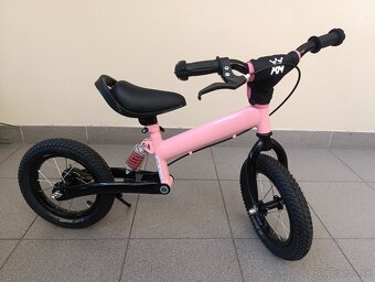 Detské odrážadlo s Antishock odpružením - 3