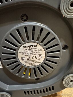 Odšťavovač Sencor SJE 1055SS - 3