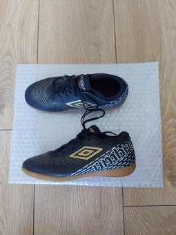 Halovky Umbro 34 + BONUS poštovné v cene - 3