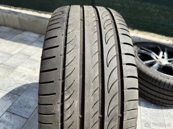 Predám Pirelli powergy 235/45 r17 s Alu 5x108 - 3