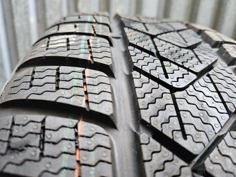 2 ks úplne nových zimných pneu Pirelli Sottozero- 225/60 r17 - 3
