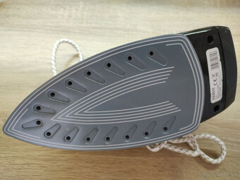 Zehlicka TESCO Steam Iron - 3
