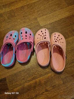 Darujem gumaky crocs vel. 32-34 pre dievca - 3