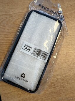 obal - kryt Iphone 15pro - 3