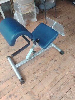Posilňovacia lavica - 3