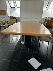 P: Drevený stôl 4x1m - mítingový + ďalší nábytok - 3