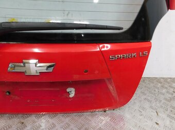 Chevrolet Spark 2009- 5. piate kufrové dvere kufor - 3