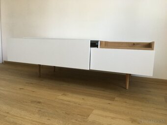 Stolík pod TV AArup - 3