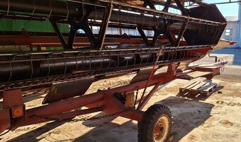 Predáme obilný kombajn zn.Fiatagri, Laverda 624 - 3