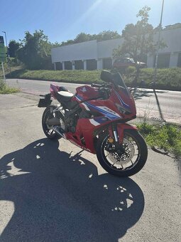 Predám motorku Honda CBR650R 2024 - 3