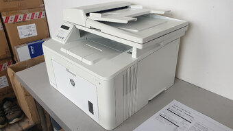 HP LaserJet MFP M227sdn - zariadenie vsetko v jednom - 3