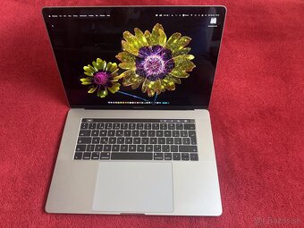 MacBook Pro - 3