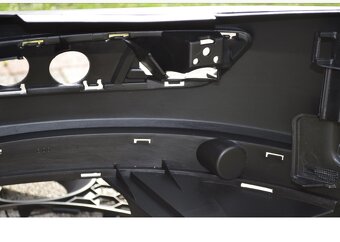 Predny GTI naraznik pre VW Golf 5 - 3