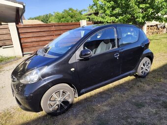 Toyota Aygo Sedan 50kw Manuál - 3