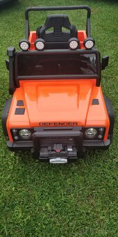 Elektrické autíčko Land Rover Defender - 3