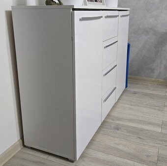 Komoda - biela lesklá - 3