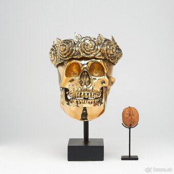 Bronzová lebka s korunkou z ruží - ručná indonézska práca - 3