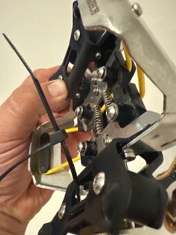 uzamykací držiak Touratech garmin zumo 390/350/395 - 3