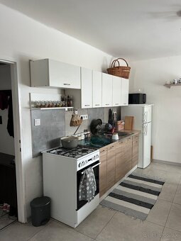 Prenájom 3- izbový byt Tovarníky - 3