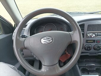 Suzuki Grand Vitara 2.0 td 4x4 - 3