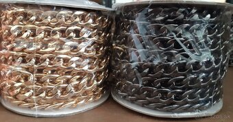 Ozdobná galantérska - 3