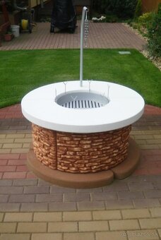 Záhradný grill z betonu - 3