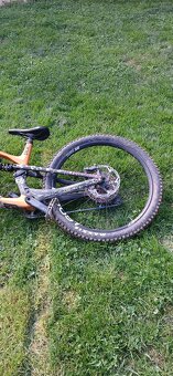 Predám CANYON Spectral CF8 CLLCTV 2024 carbon  vel. M - 3