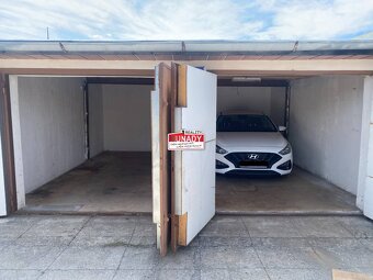 (36 m²) DVOJGARÁŽ ZÁPAD 1 - 3