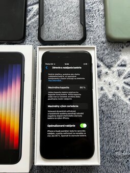 iPhone SE (2022) 64GB - 3