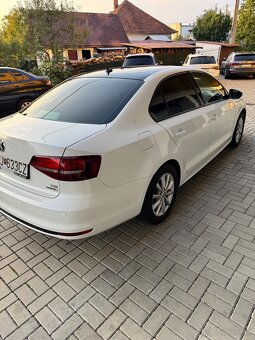 Volkswagen Jetta 1.2 TSI Comfortline - 3