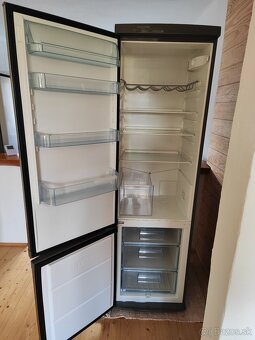 Chladnička s mrazničkou Electrolux - 3