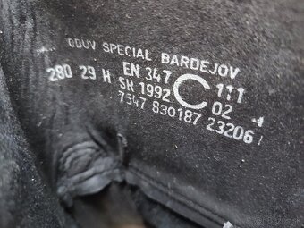 Vojenské kanady VZ 60 - 3