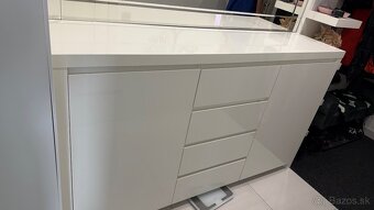 Biela veľká lesklá komoda - 3