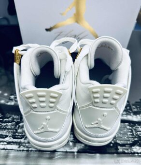 Jordan 4 metallic gold - 3