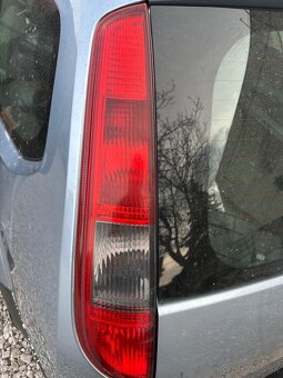 Ford FOCUS predné a zadné svetlá dohoda - 3