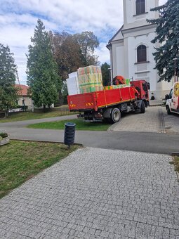 Preprava tovaru nakladným autom - hydrulicka ruka - 3