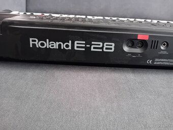 Predám Roland E-28 – vintage kláves z Talianska (cca 1993) - 3