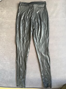 Pull&Bear cierne kozene leginy, velkost S - 3