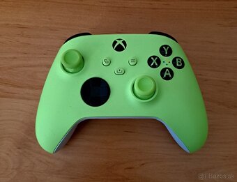 Predám konzolu Xbox One S - 3