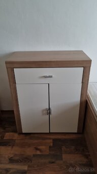 Predám posteľ a komodu - 3