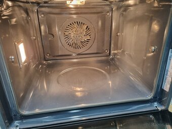 Vstavaná parná rúra Elektrolux 800 SteamBoost EOB8S39WZ - 3