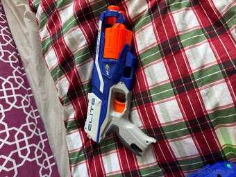 Predam pistole Nerf s nabojmi - 3