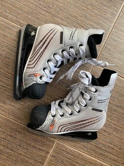Predám chlapčenské ľadové korčule - 3