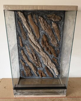 Terárium 47x30x75 a 47x40x75 s 3D stenou - 3